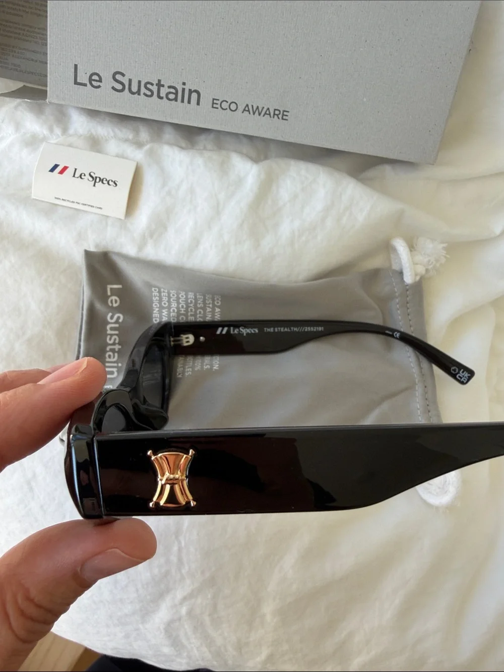 Le Specs NIB Stealth Sunnies